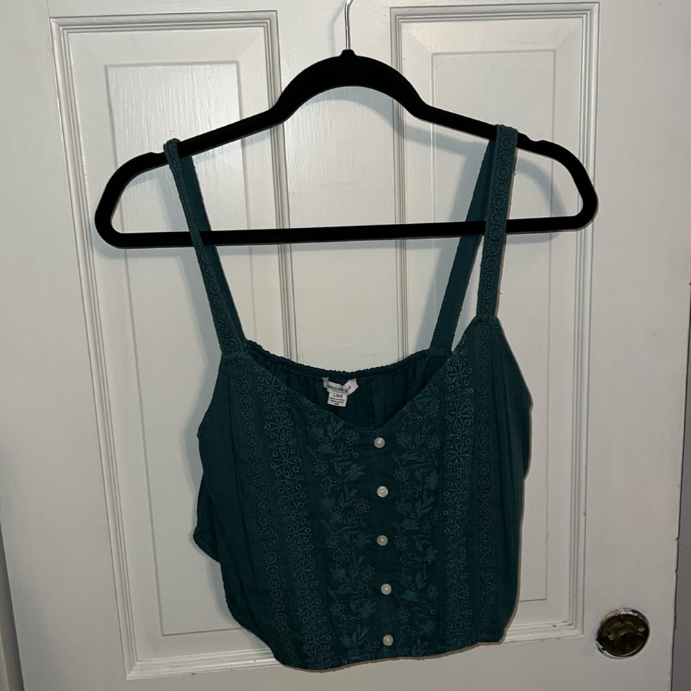 American Eagle crop top